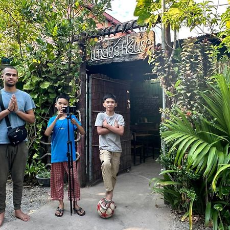 Uncle'S House Siemreap Lägenhet Siem Reap Exteriör bild